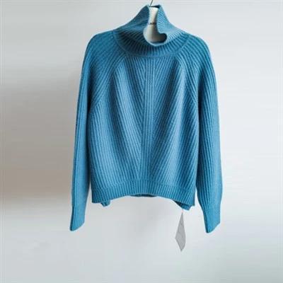 Cable Pullover peysa